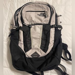 The North Face Recon Flexvent Backpack